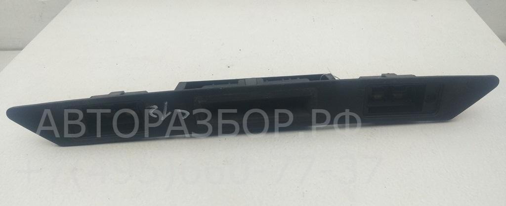 Накладка крышки багажника