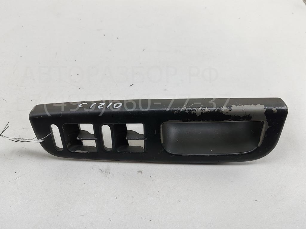 Ручка двери передней внутренняя левая