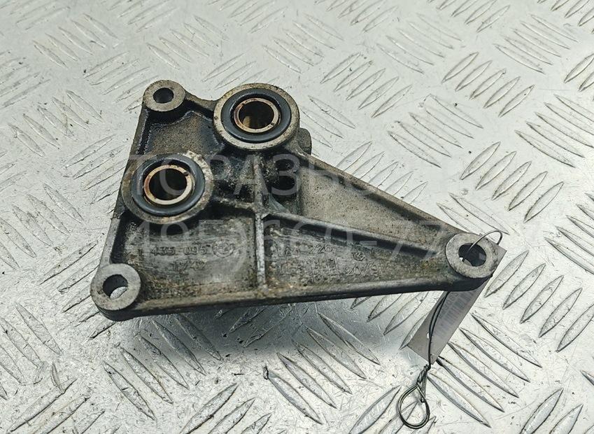 Кронштейн (сопут. товар)