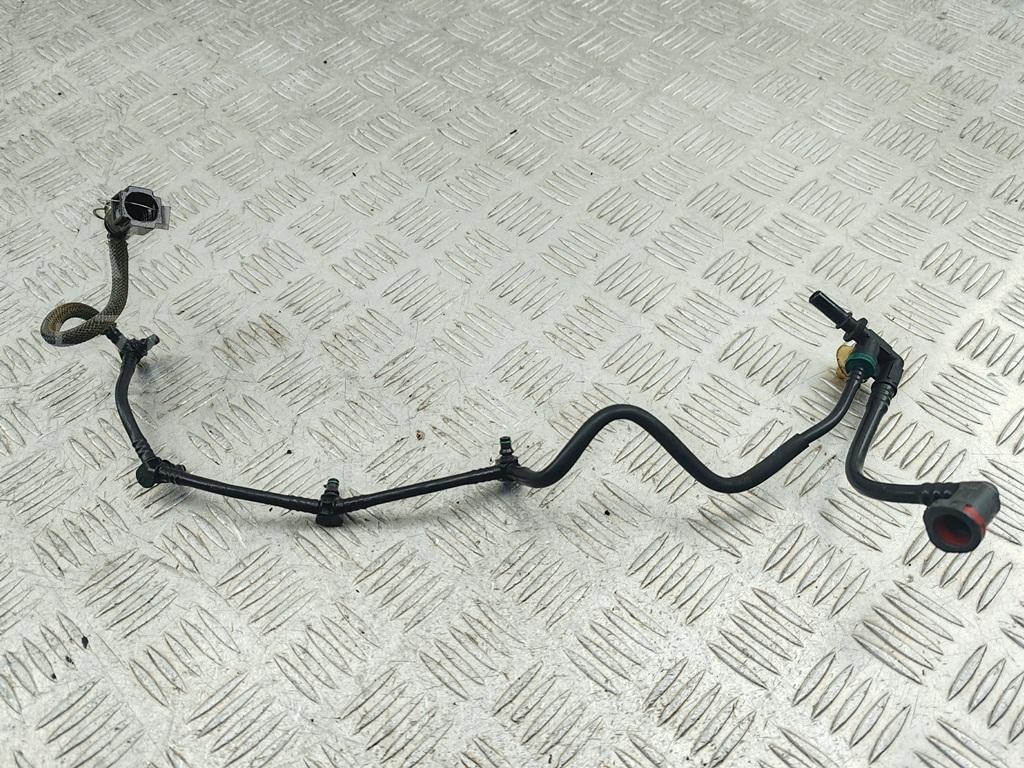 Трубка топливная