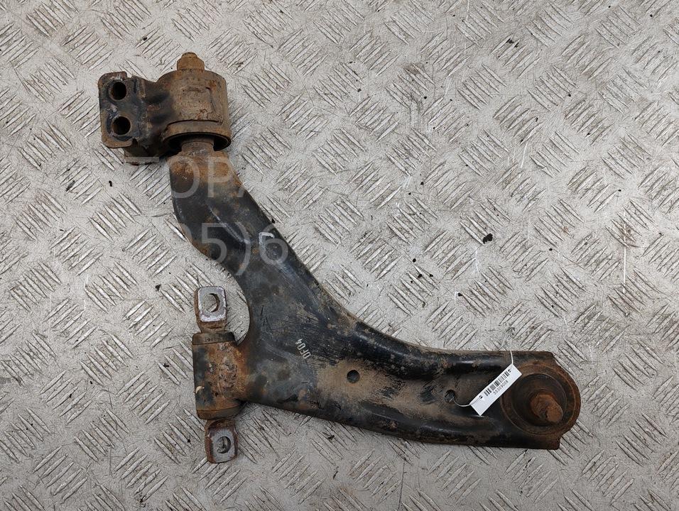 Рычаг передний левый