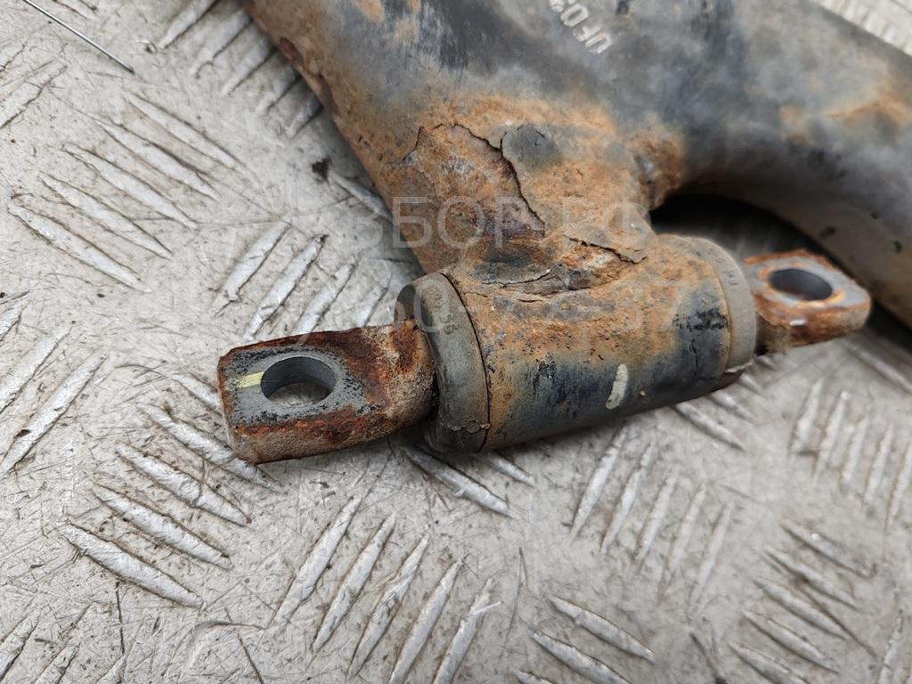 Рычаг передний правый