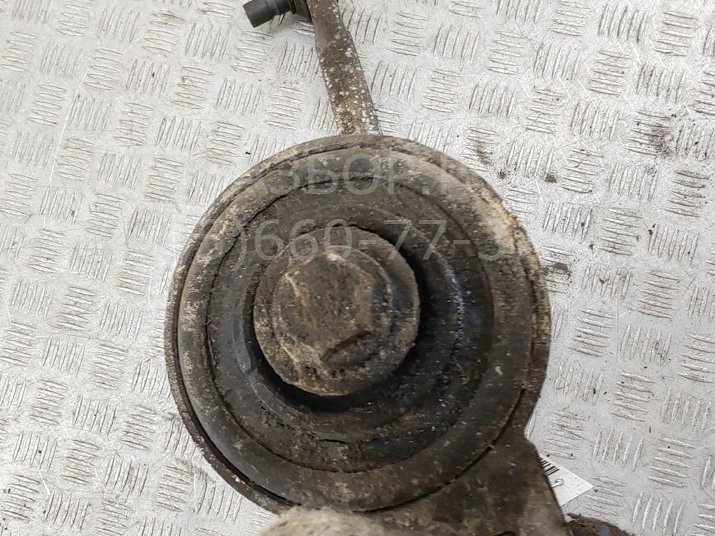 Рычаг передний правый