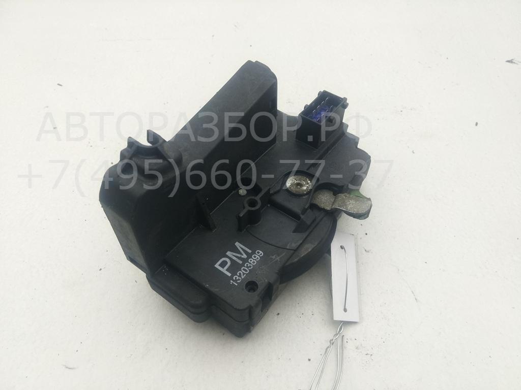 Замок двери передней левой