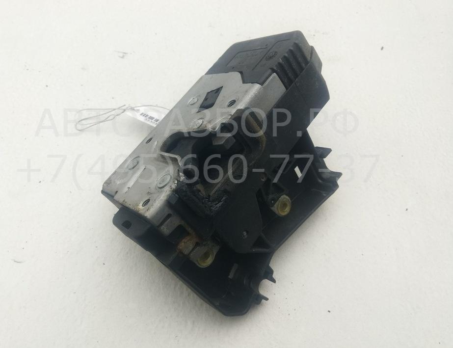 Замок двери передней левой