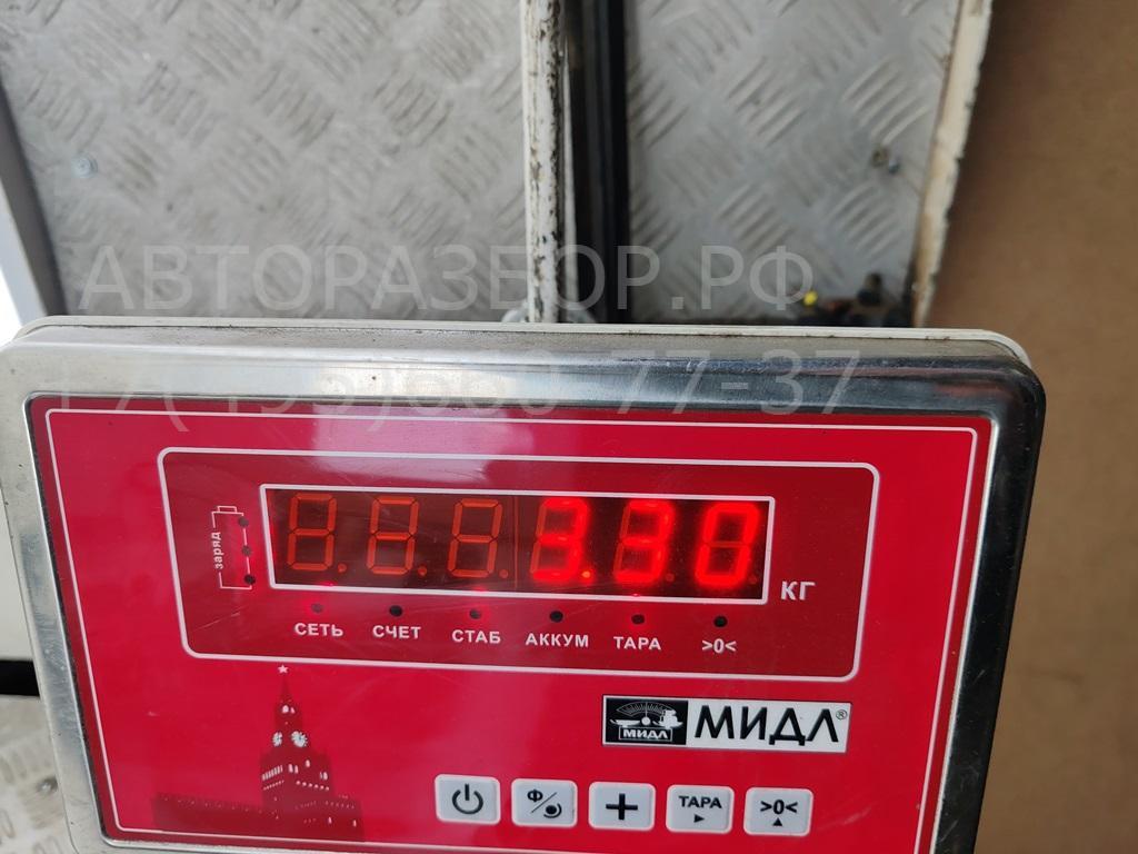 Обшивка двери передней правой