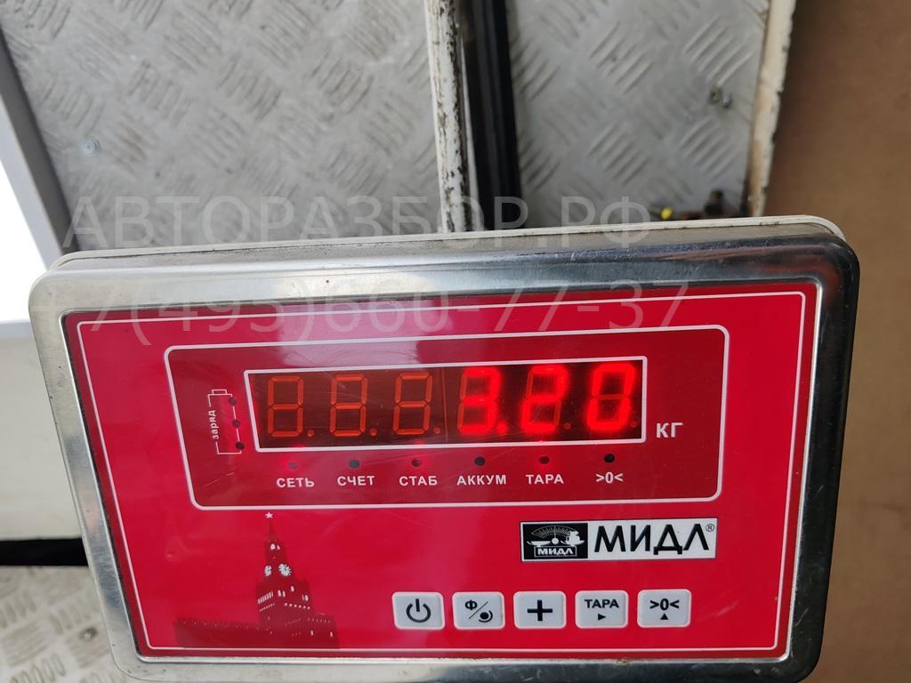 Обшивка двери передней левой