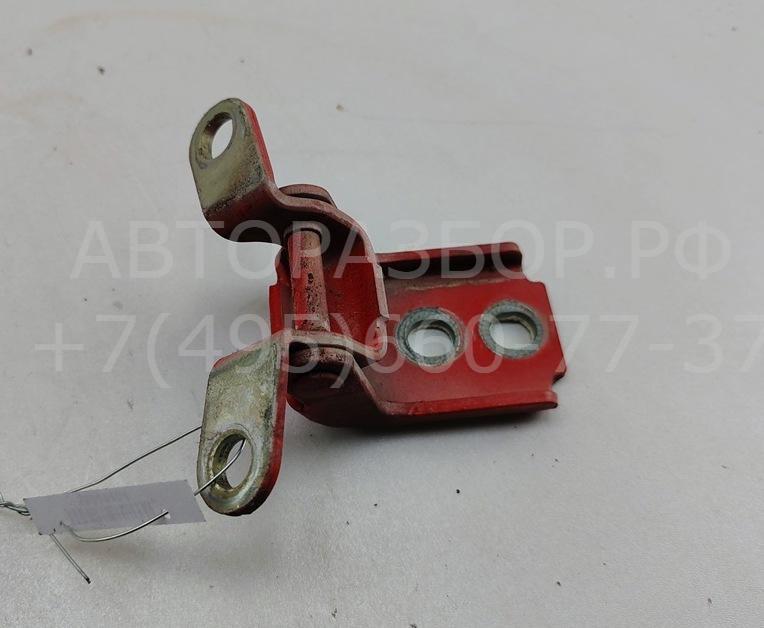 Петля двери