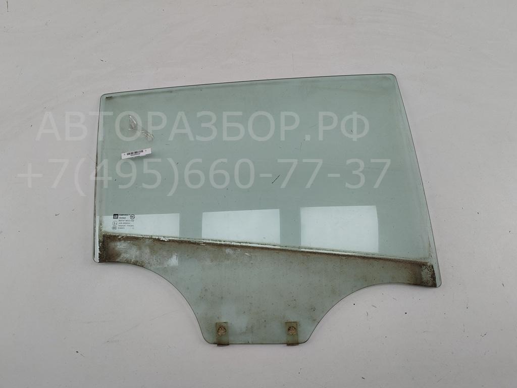 Стекло двери задней правой