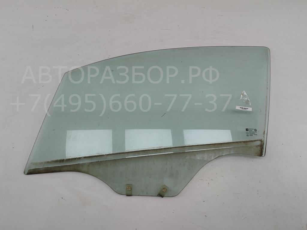 Стекло двери передней левой