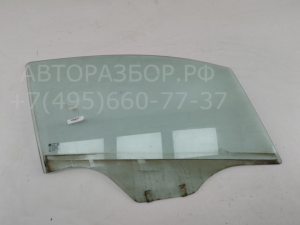 Стекло двери передней правой