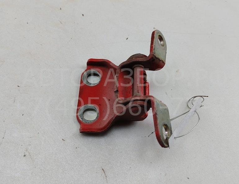 Петля двери