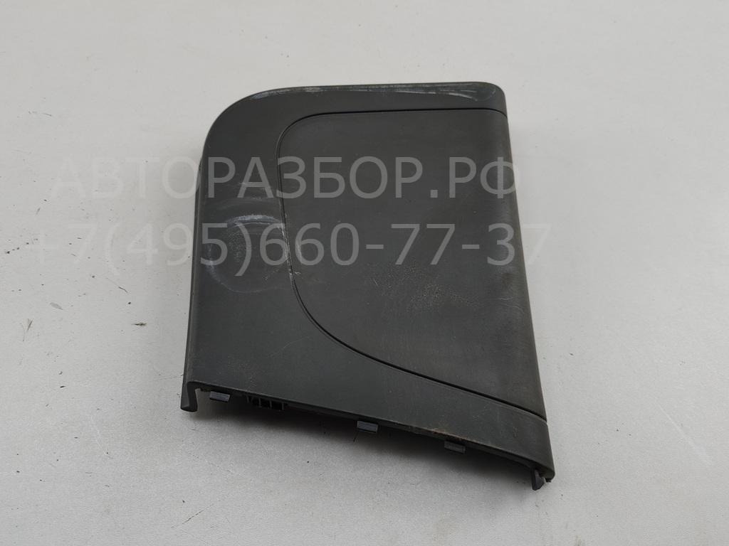 Обшивка двери задней левой