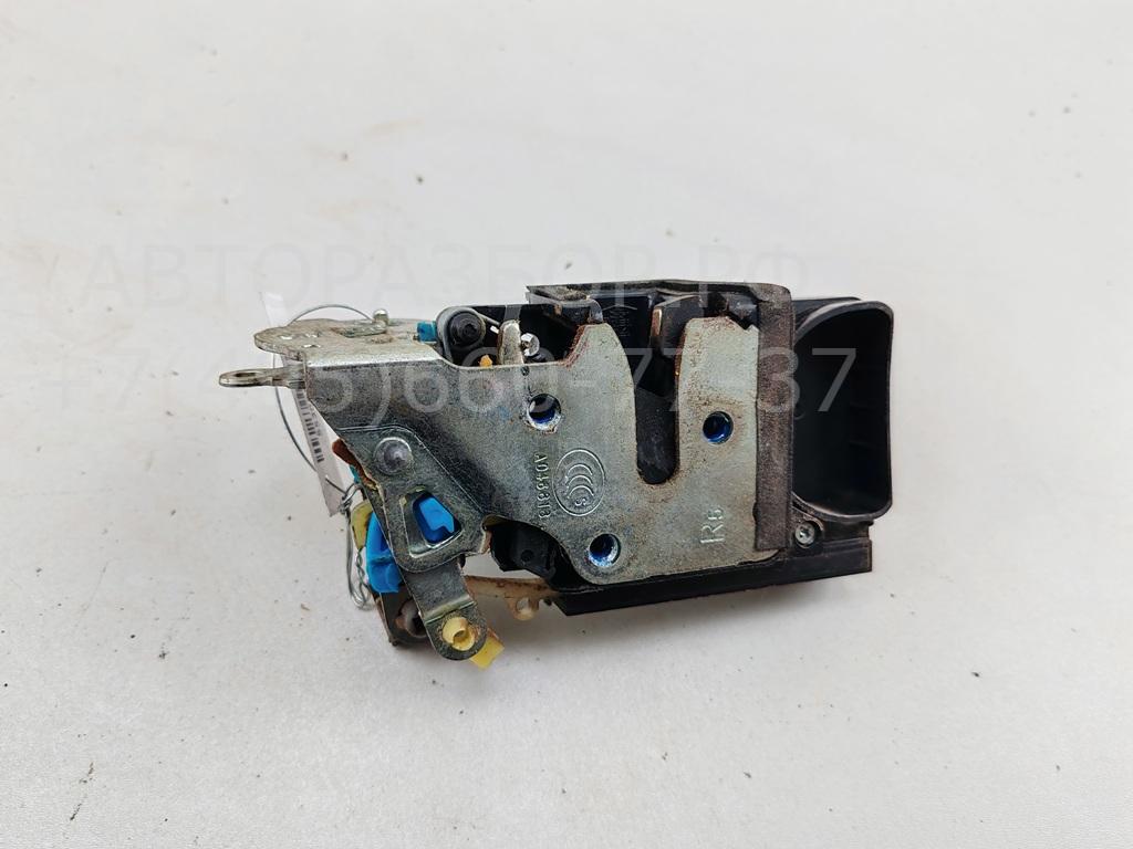 Замок двери передней правой