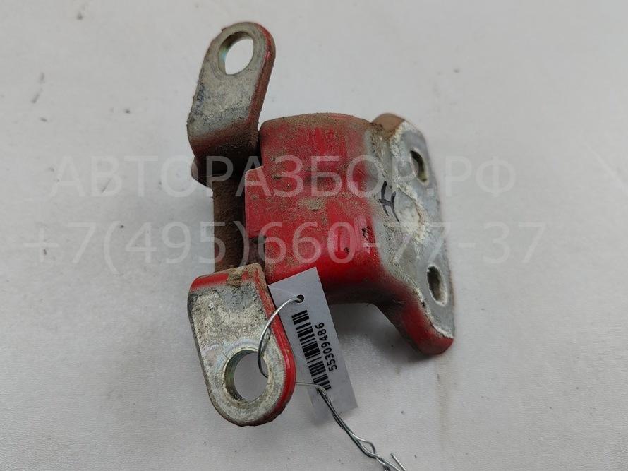 Петля двери