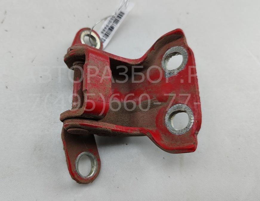 Петля двери