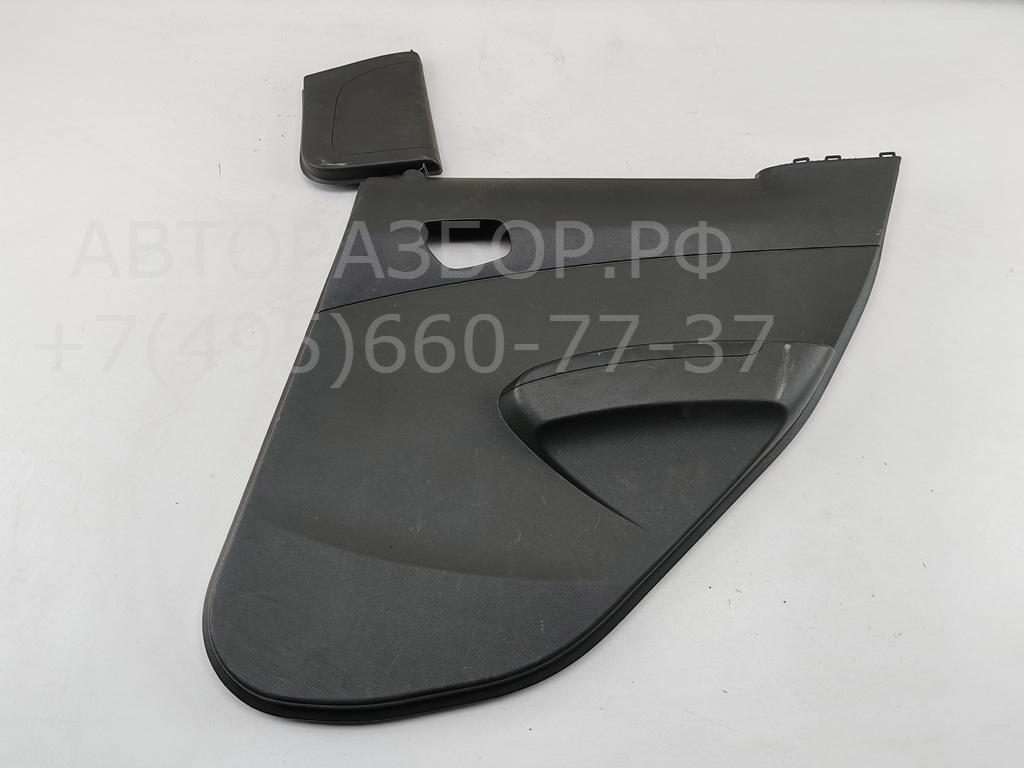 Обшивка двери задней правой