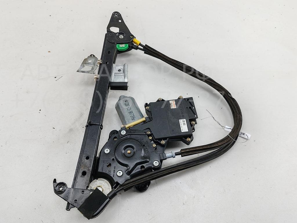 Стеклоподъемник электр. задний правый