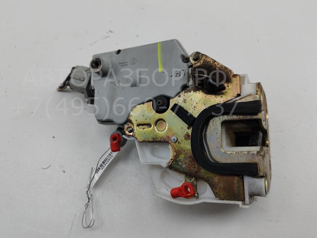 Замок двери задней левой