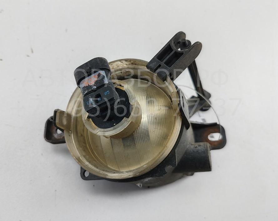 Фара противотуманная правая