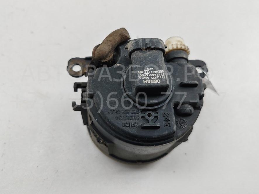 Фара противотуманная левая