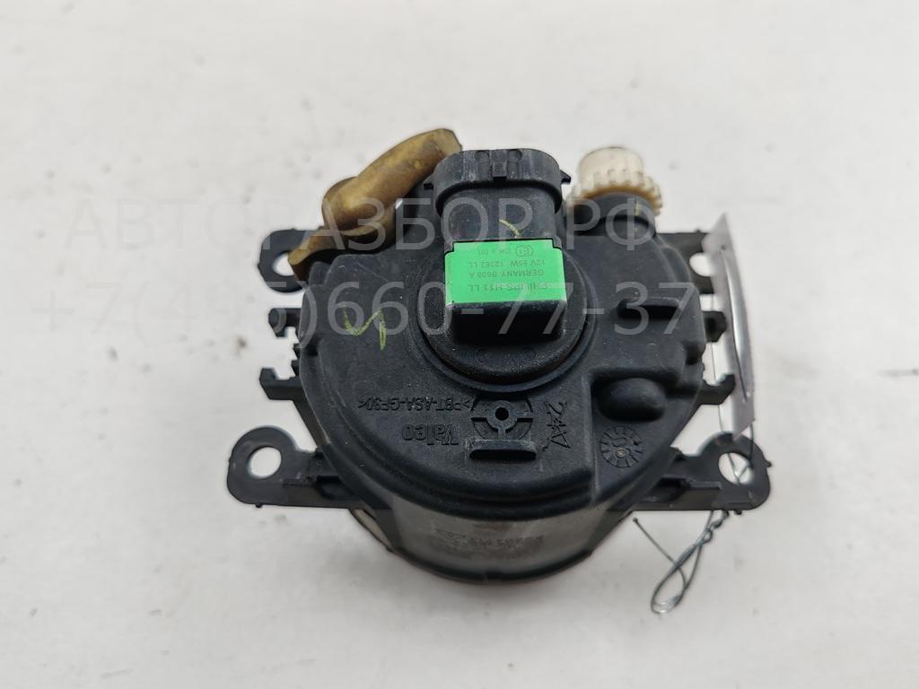 Фара противотуманная правая