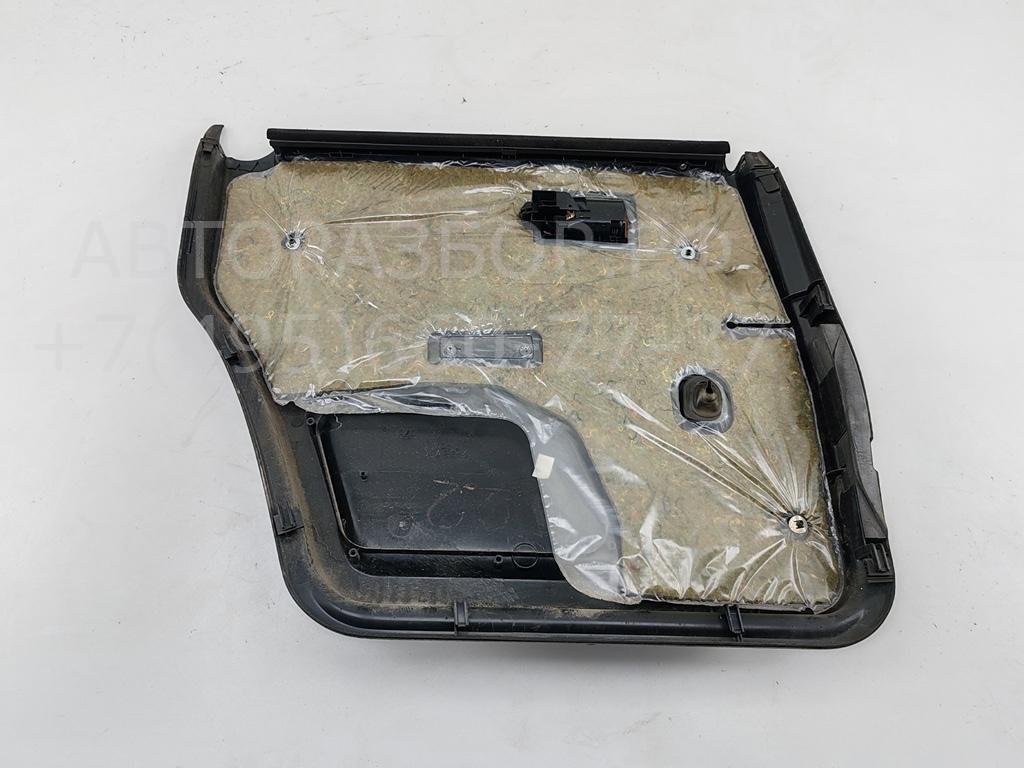 Обшивка двери задней правой