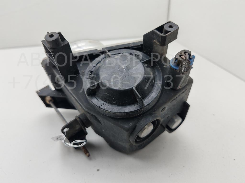 Фара противотуманная левая