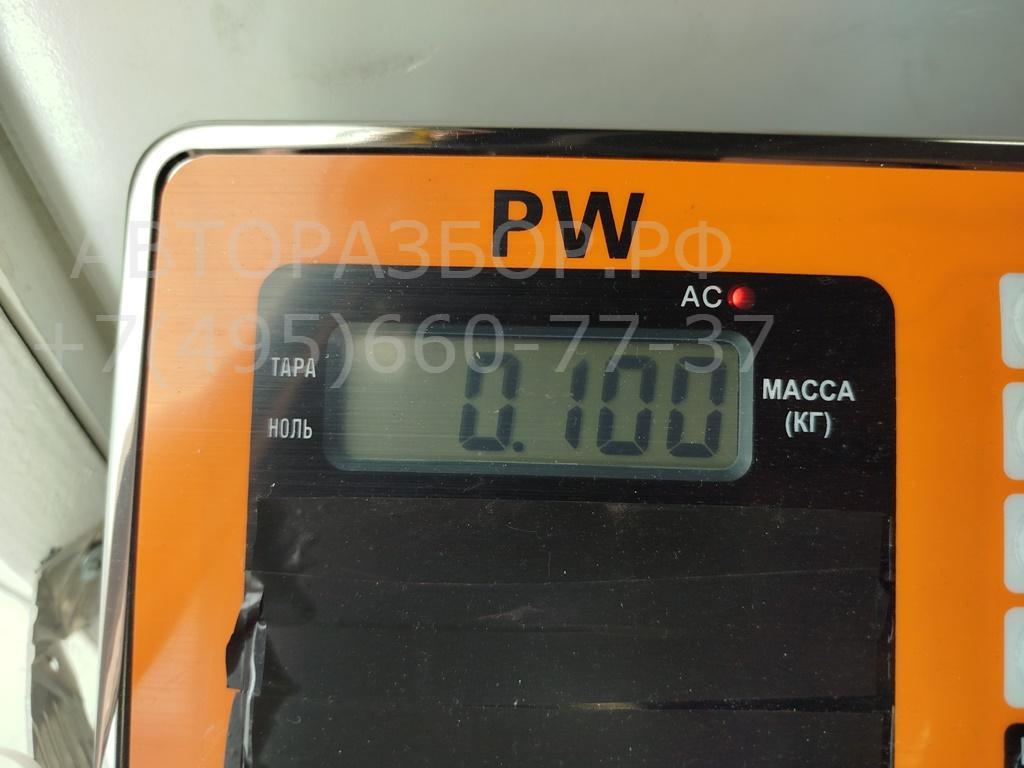 Отражатель передний правый у фары