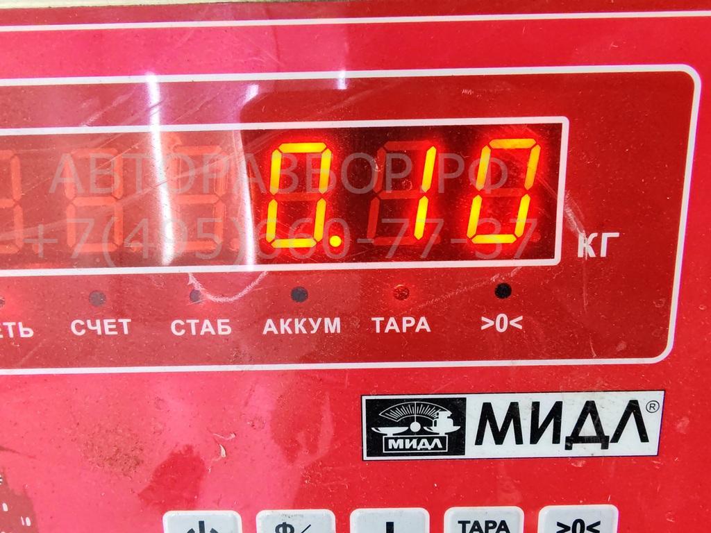 Отражатель передний правый у фары