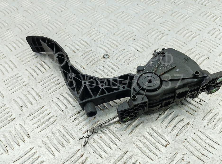 Педаль газа