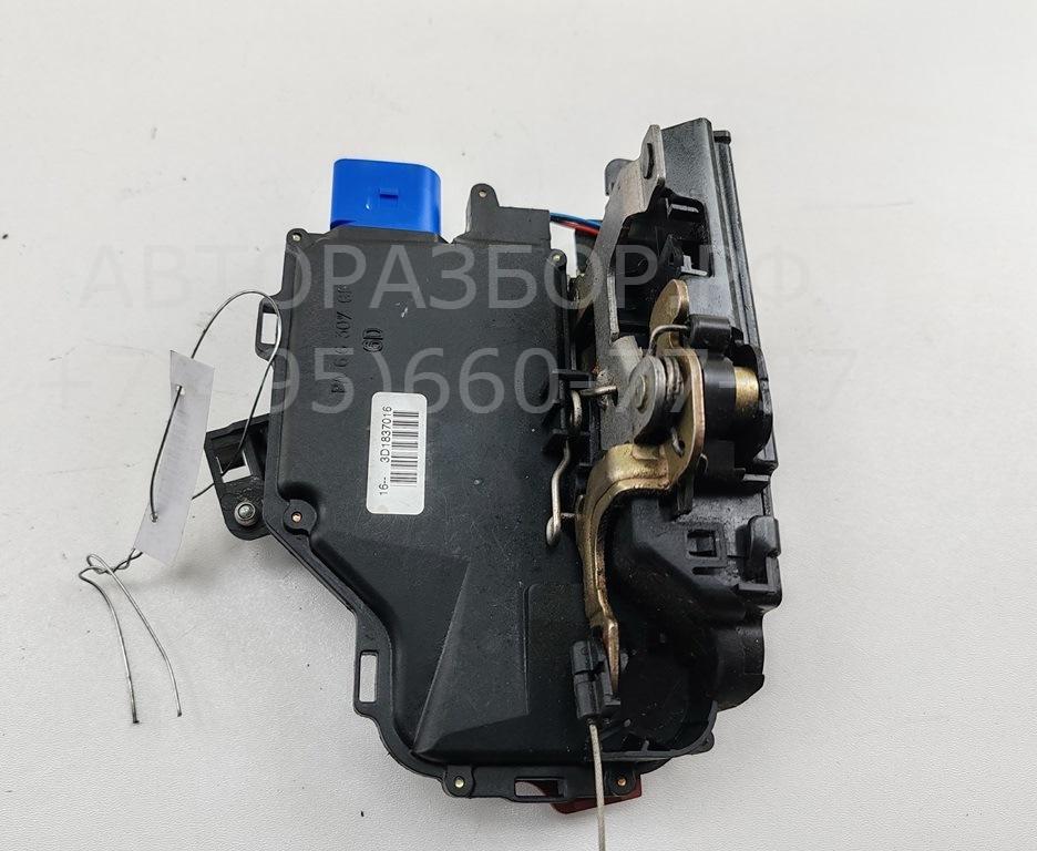 Замок двери передней правой