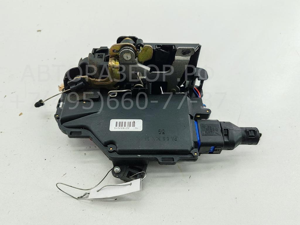 Замок двери передней левой