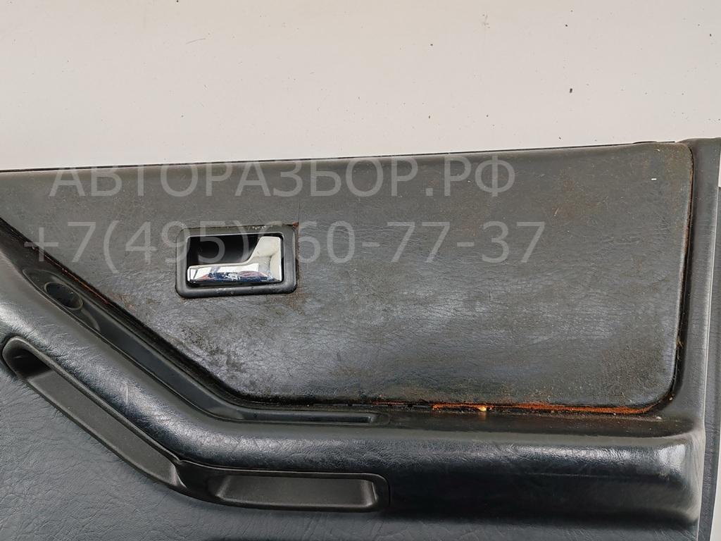 Обшивка двери передней правой