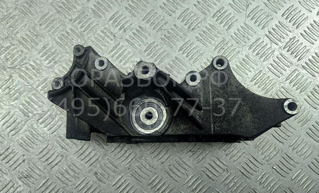 Кронштейн генератора