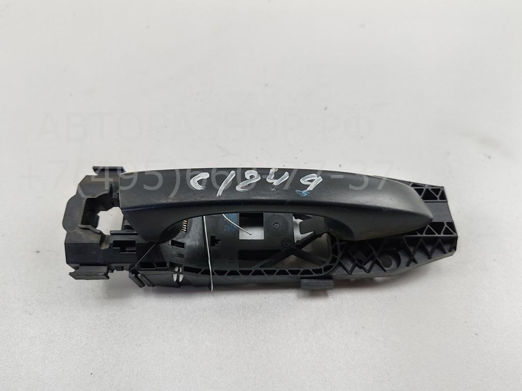 Ручка двери передней наружная правая