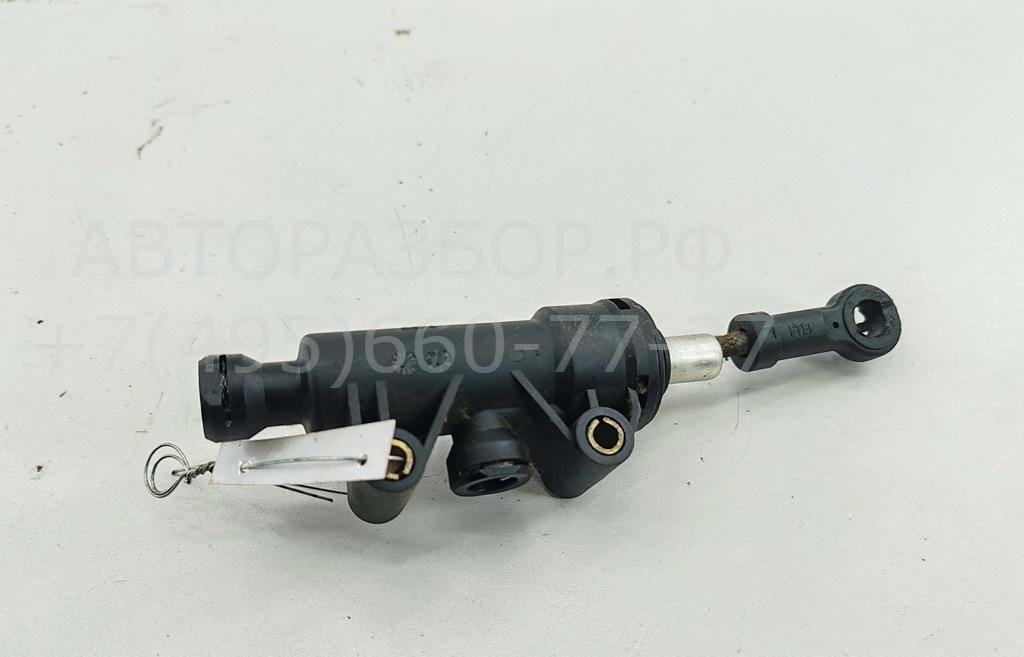 Цилиндр сцепления главный