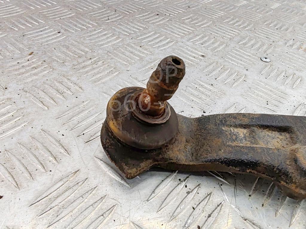 Рычаг передний левый