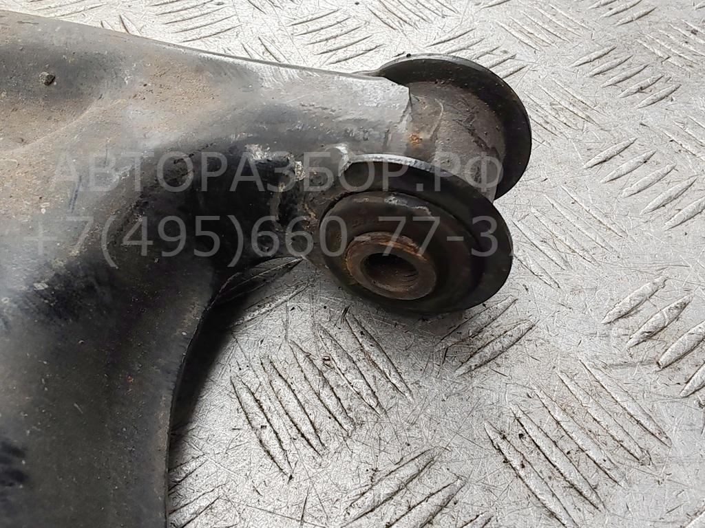 Рычаг передний левый