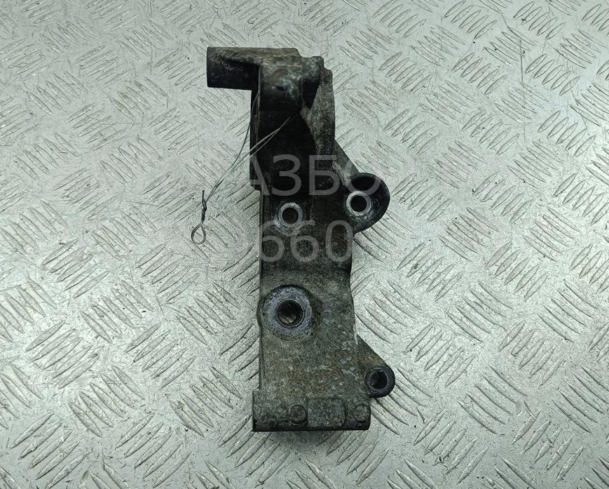 Кронштейн генератора