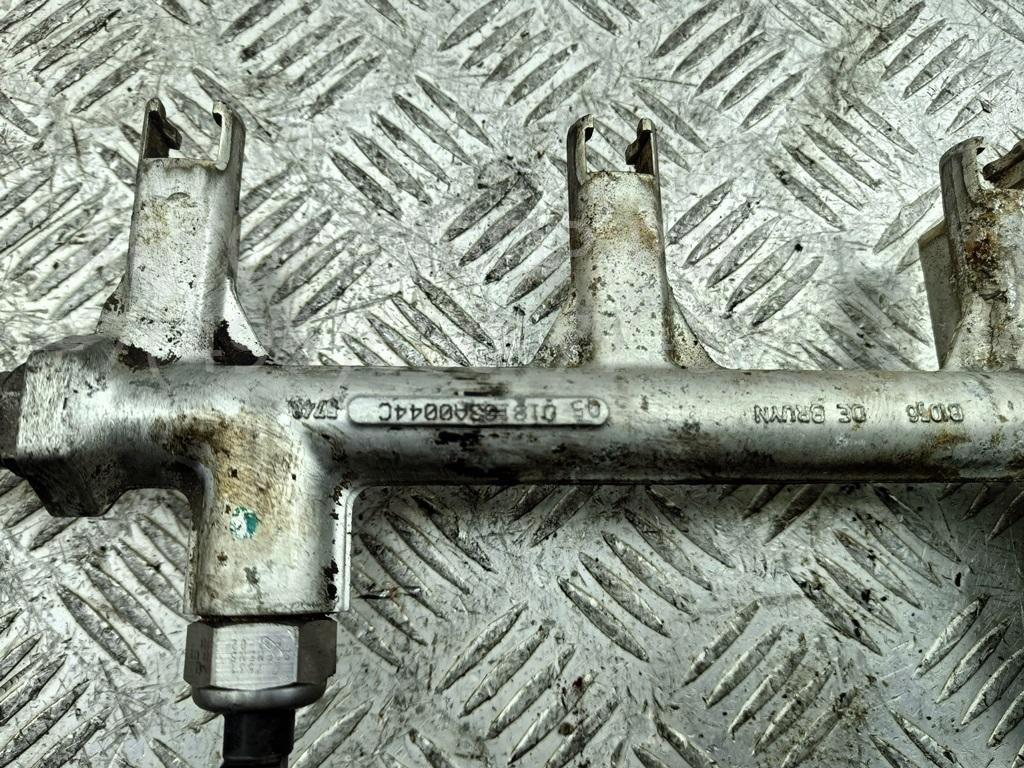 Рейка топливная (рампа)