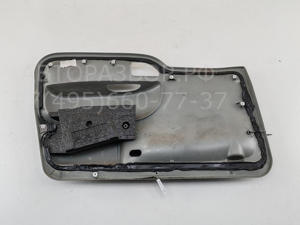 Обшивка двери передней правой