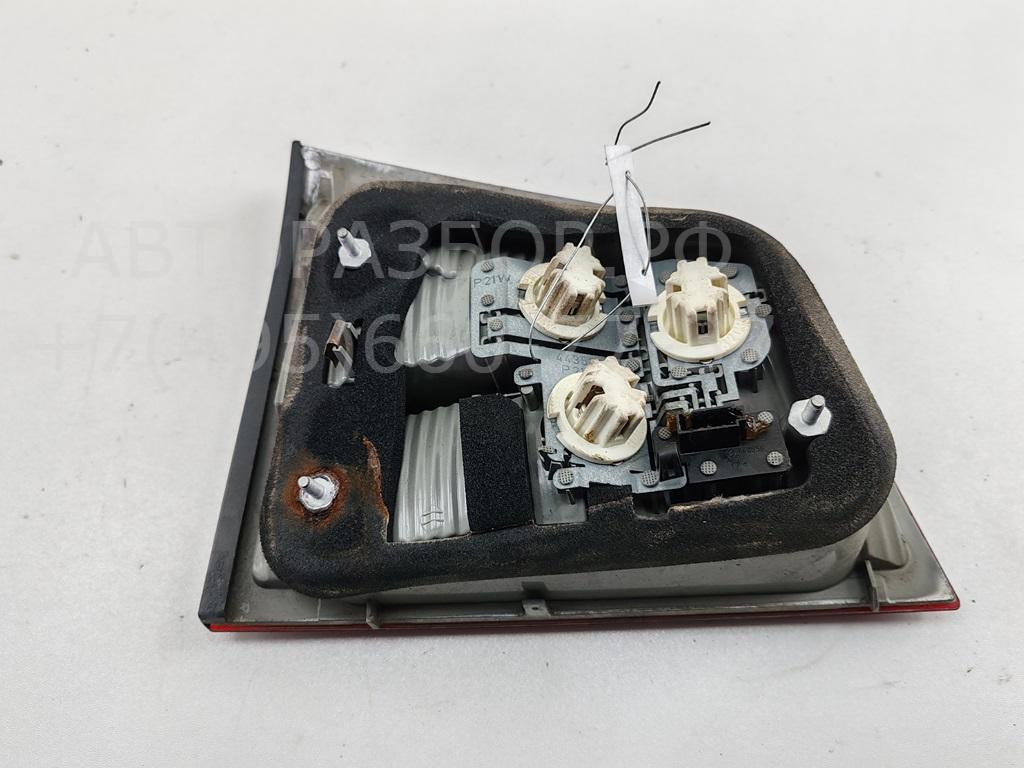 Фонарь задний внутренний левый