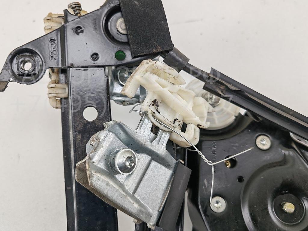 Стеклоподъемник электр. задний левый