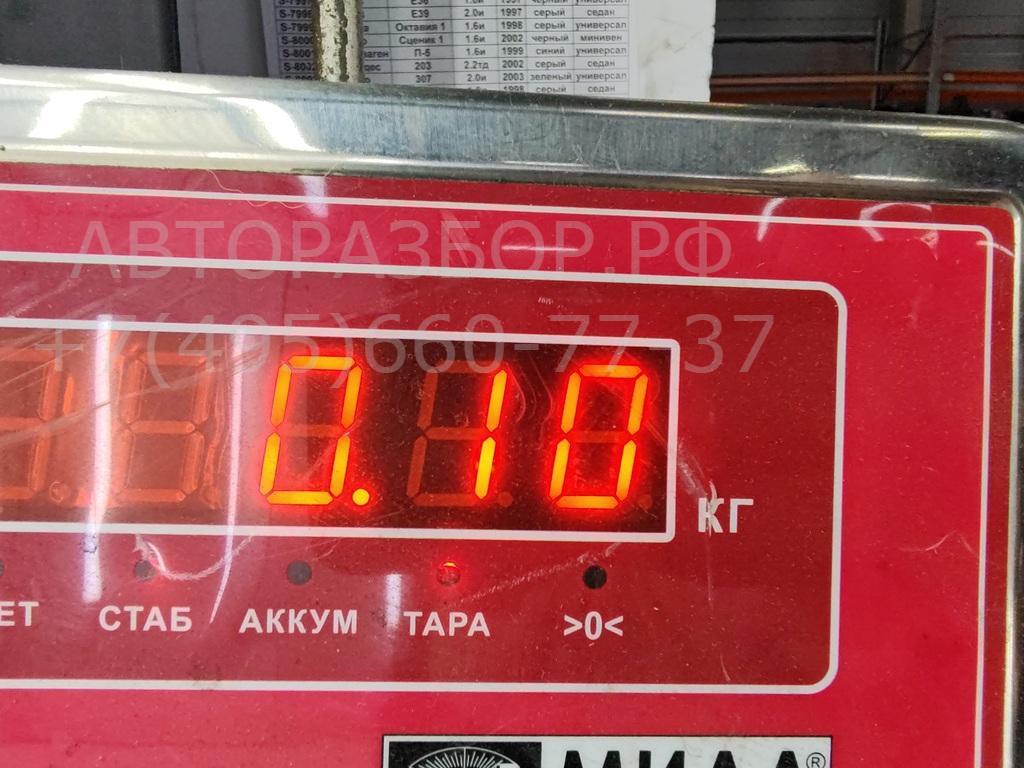 Вставка замка багажника