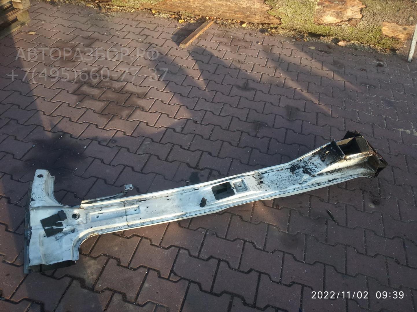 Кузовной элемент