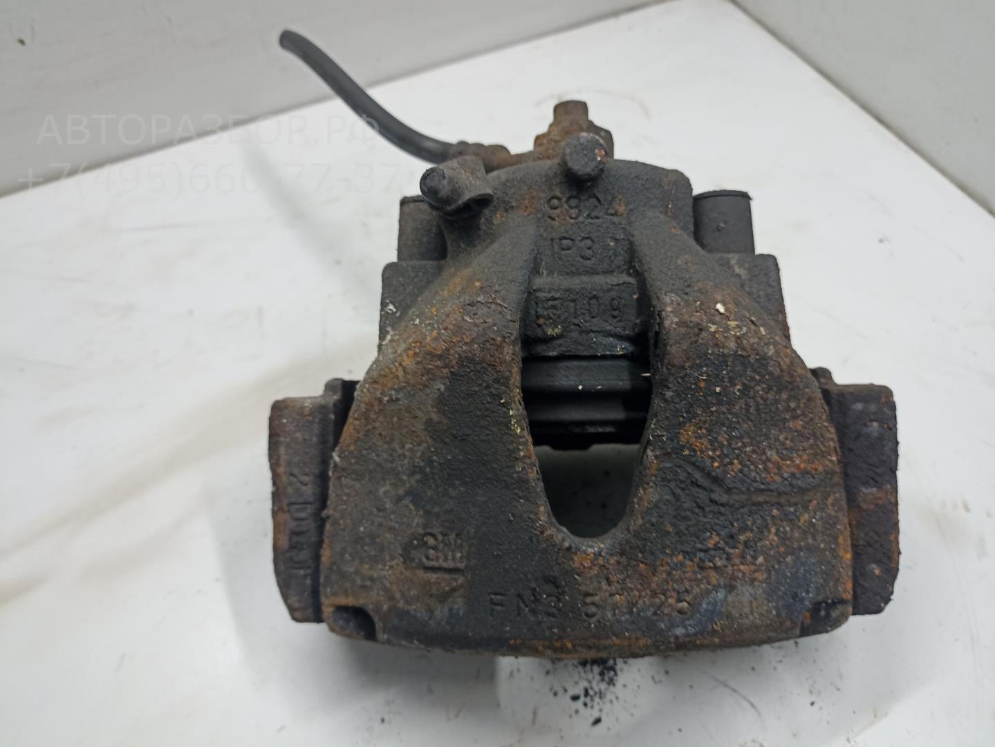 Скоба суппорта переднего