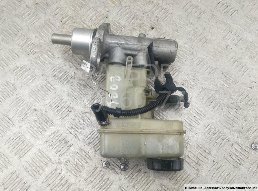 Бачок главного тормозного цилиндра