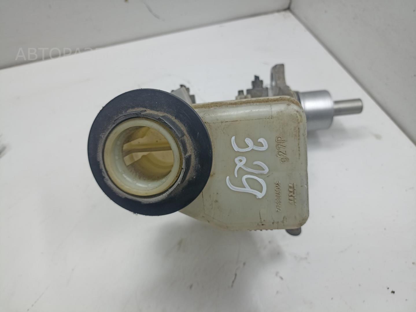 Бачок главного тормозного цилиндра