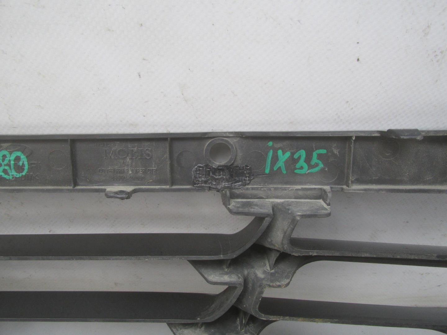 Решетка в бампер центральная